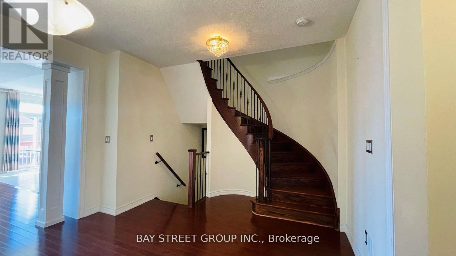 47 Port Arthur Crescent, Richmond Hill, Ontario  L4E 3N9 - Photo 5 - N12920736