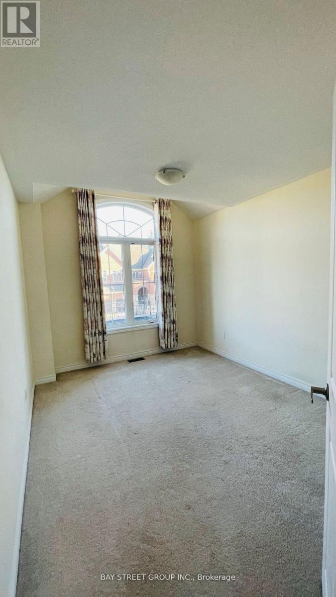 47 Port Arthur Crescent, Richmond Hill, Ontario  L4E 3N9 - Photo 9 - N12920736