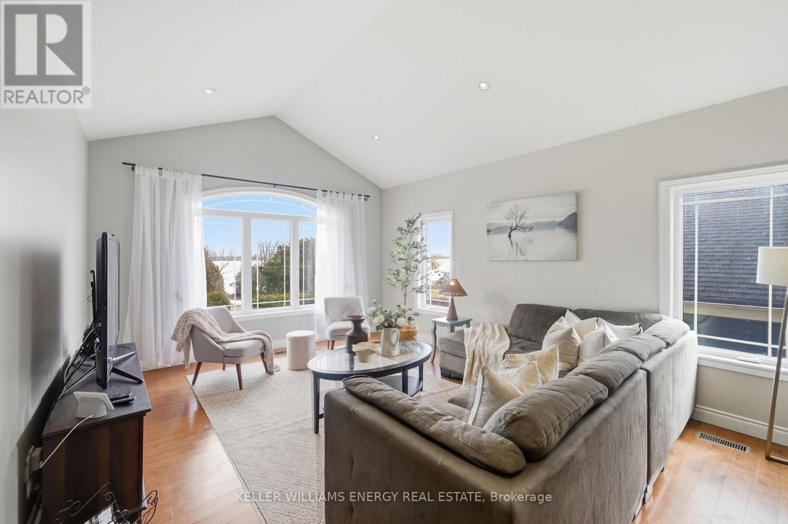 332 Carnegie Beach Road, Scugog, Ontario  L9L 1B6 - Photo 5 - E12920580