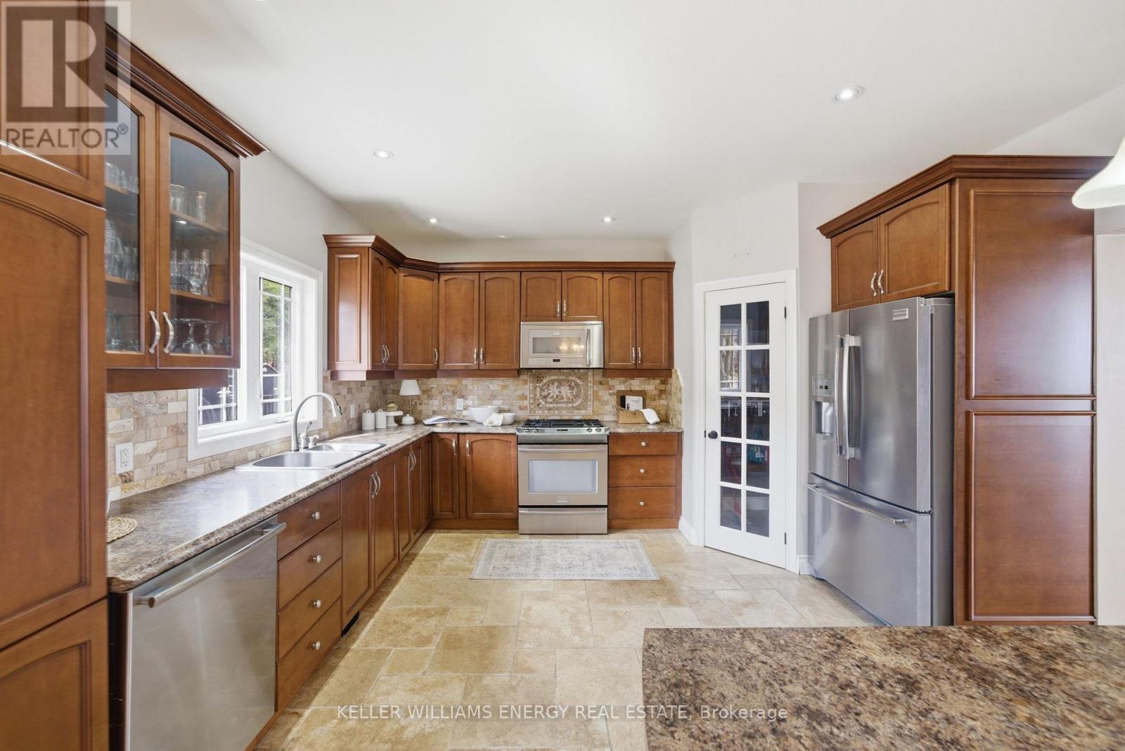 332 Carnegie Beach Road, Scugog, Ontario  L9L 1B6 - Photo 9 - E12920580