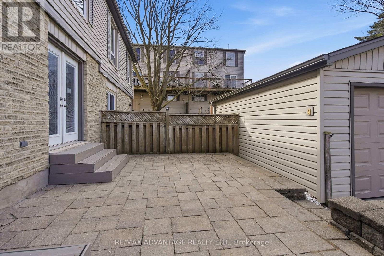 359 Everglade Crescent, London North, Ontario  N6H 4M8 - Photo 4 - X12892912