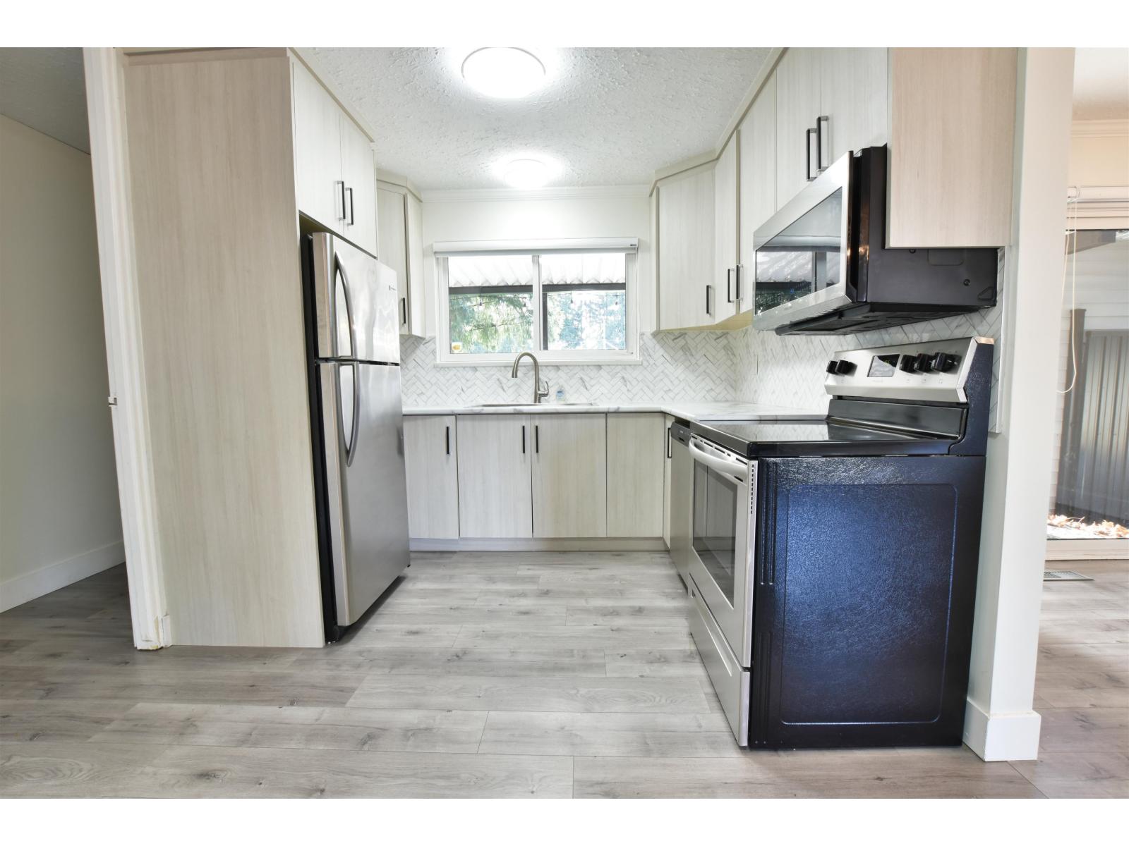 20572 43 Avenue, Langley, British Columbia  V3A 3C2 - Photo 2 - R3089417