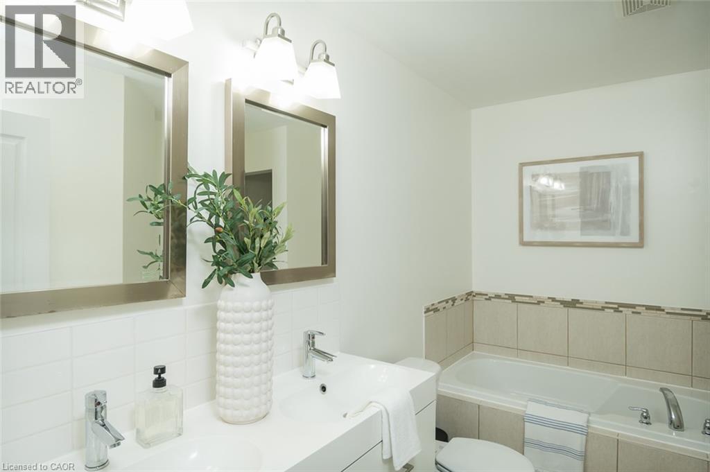 2377 Stone Glen Crescent, Oakville, Ontario  L6M 0C7 - Photo 20 - 40814757