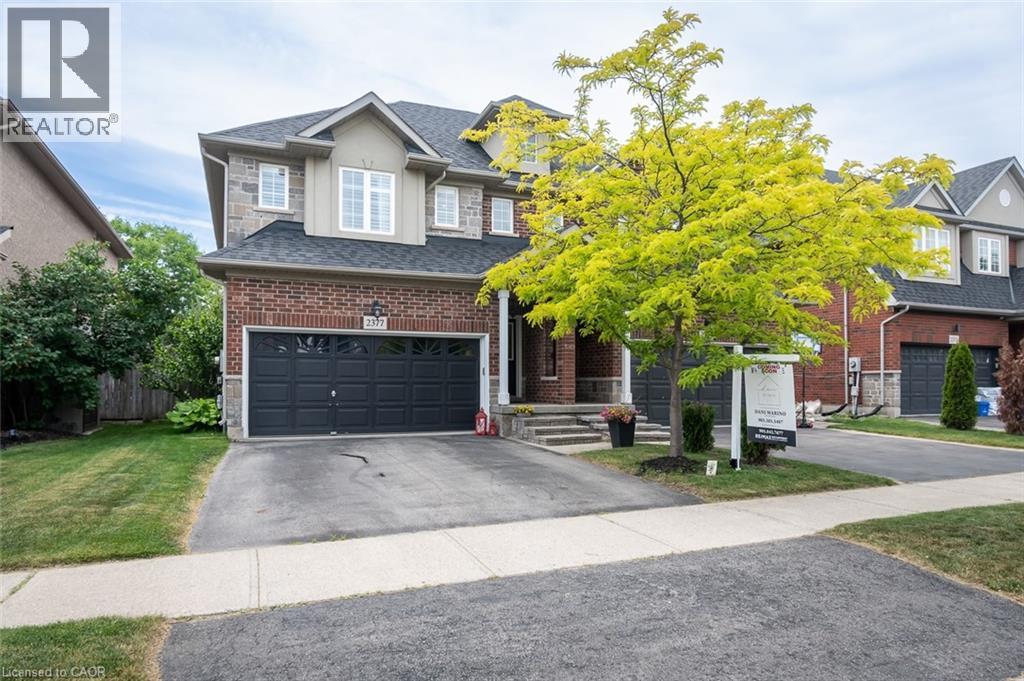 2377 STONE GLEN Crescent, Oakville, Ontario