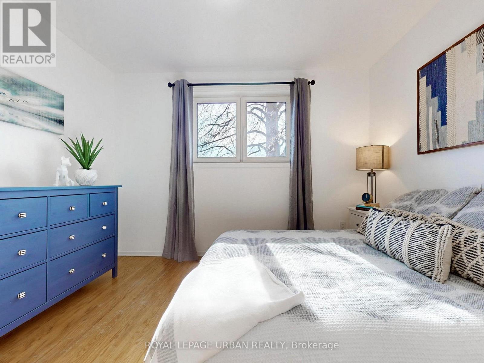 733 Consort Crescent, Mississauga, Ontario  L5C 1J8 - Photo 20 - W12920528