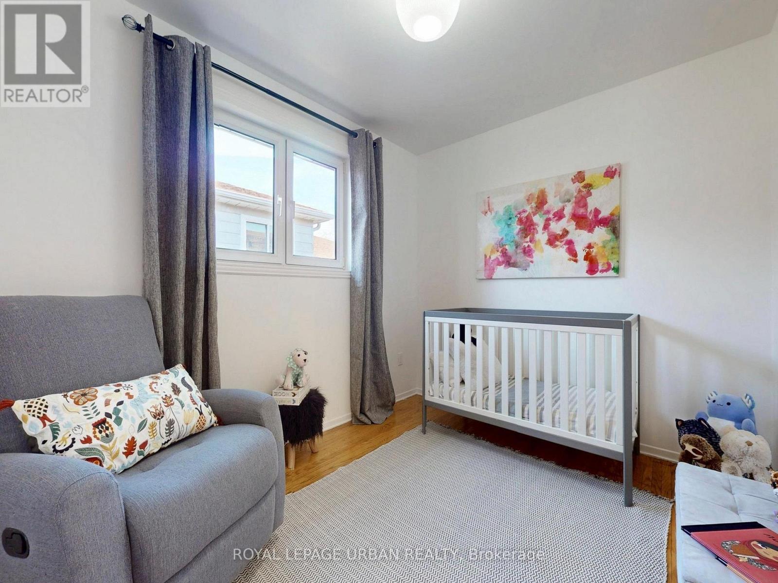 733 Consort Crescent, Mississauga, Ontario  L5C 1J8 - Photo 22 - W12920528