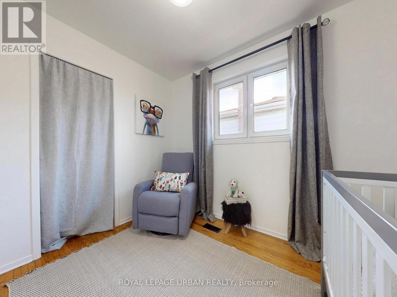 733 Consort Crescent, Mississauga, Ontario  L5C 1J8 - Photo 24 - W12920528