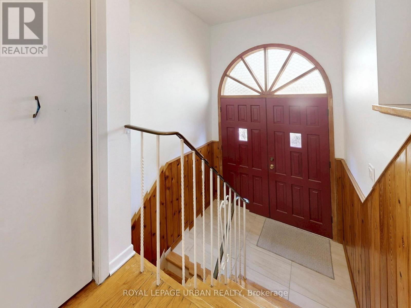 733 Consort Crescent, Mississauga, Ontario  L5C 1J8 - Photo 28 - W12920528