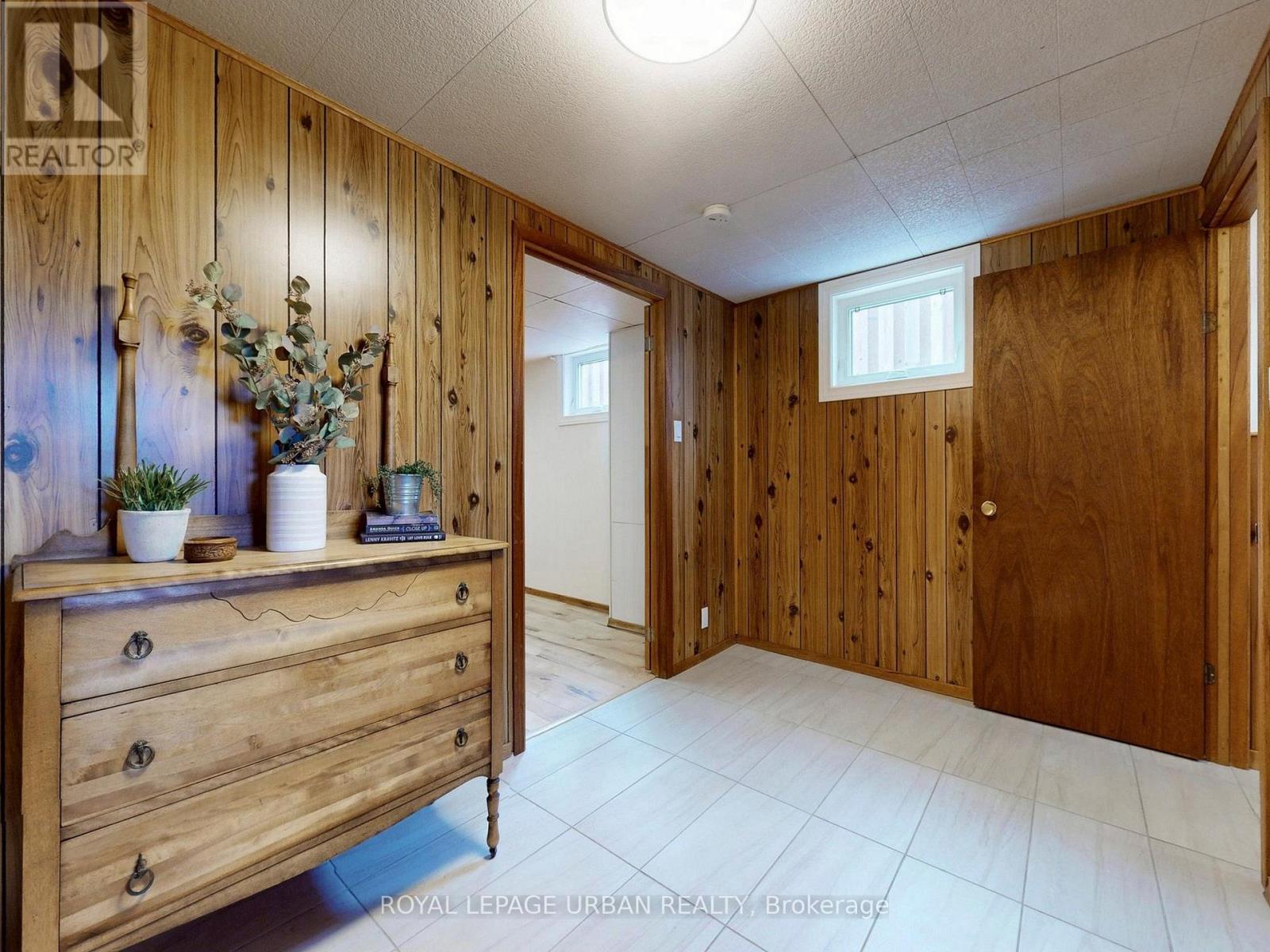 733 Consort Crescent, Mississauga, Ontario  L5C 1J8 - Photo 30 - W12920528