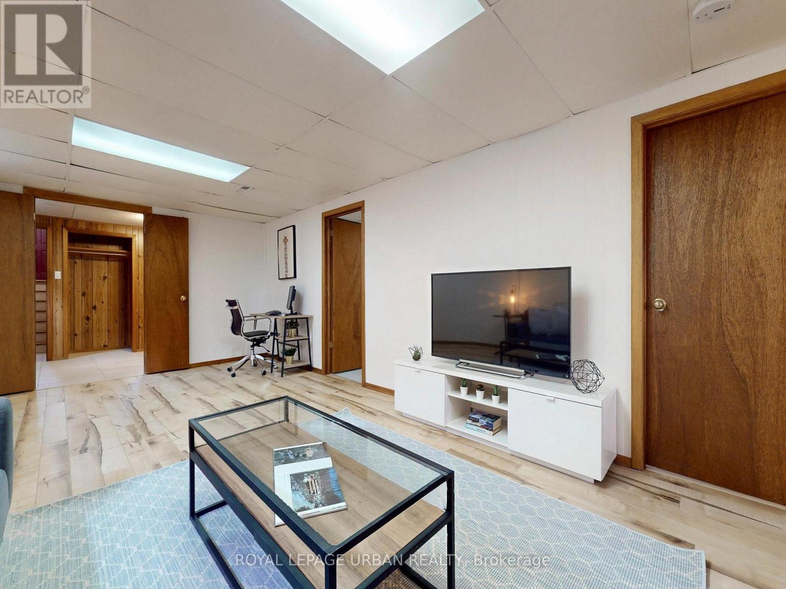 733 Consort Crescent, Mississauga, Ontario  L5C 1J8 - Photo 34 - W12920528