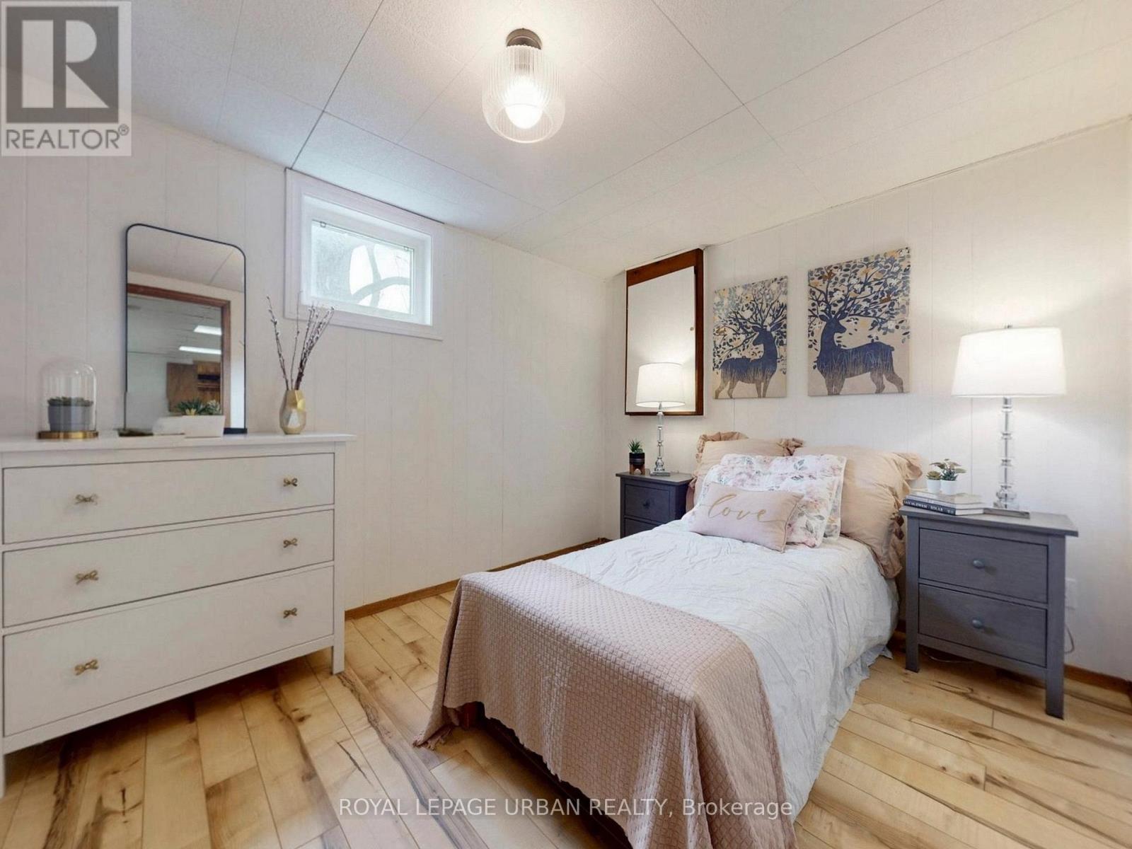 733 Consort Crescent, Mississauga, Ontario  L5C 1J8 - Photo 36 - W12920528