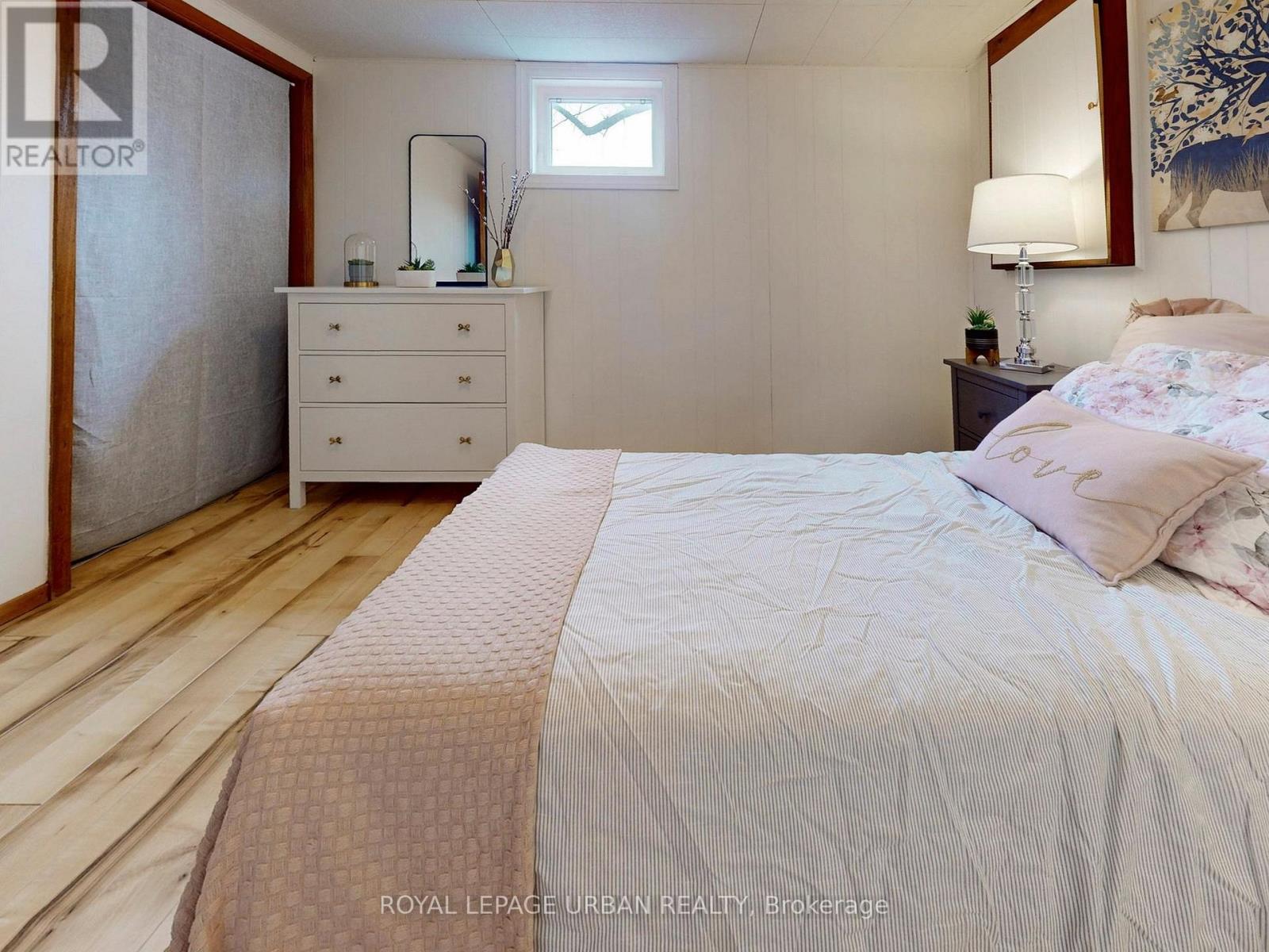 733 Consort Crescent, Mississauga, Ontario  L5C 1J8 - Photo 37 - W12920528