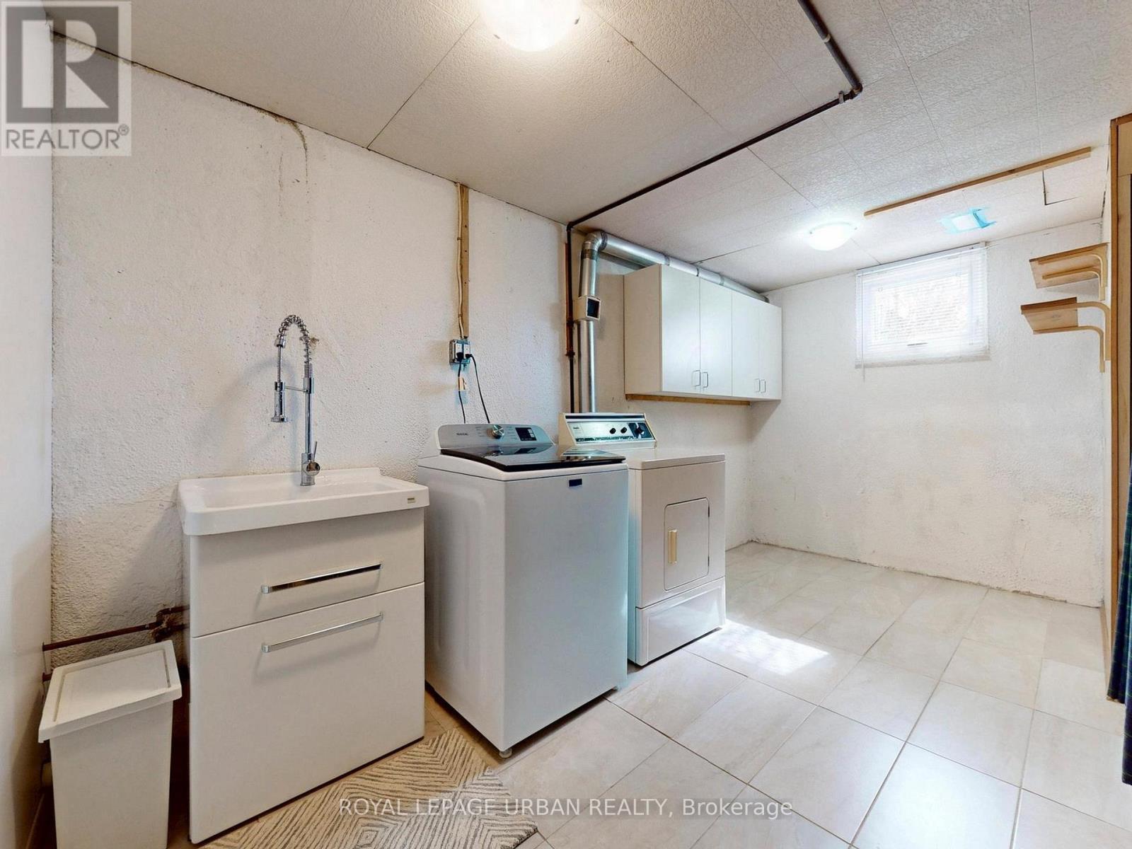 733 Consort Crescent, Mississauga, Ontario  L5C 1J8 - Photo 41 - W12920528