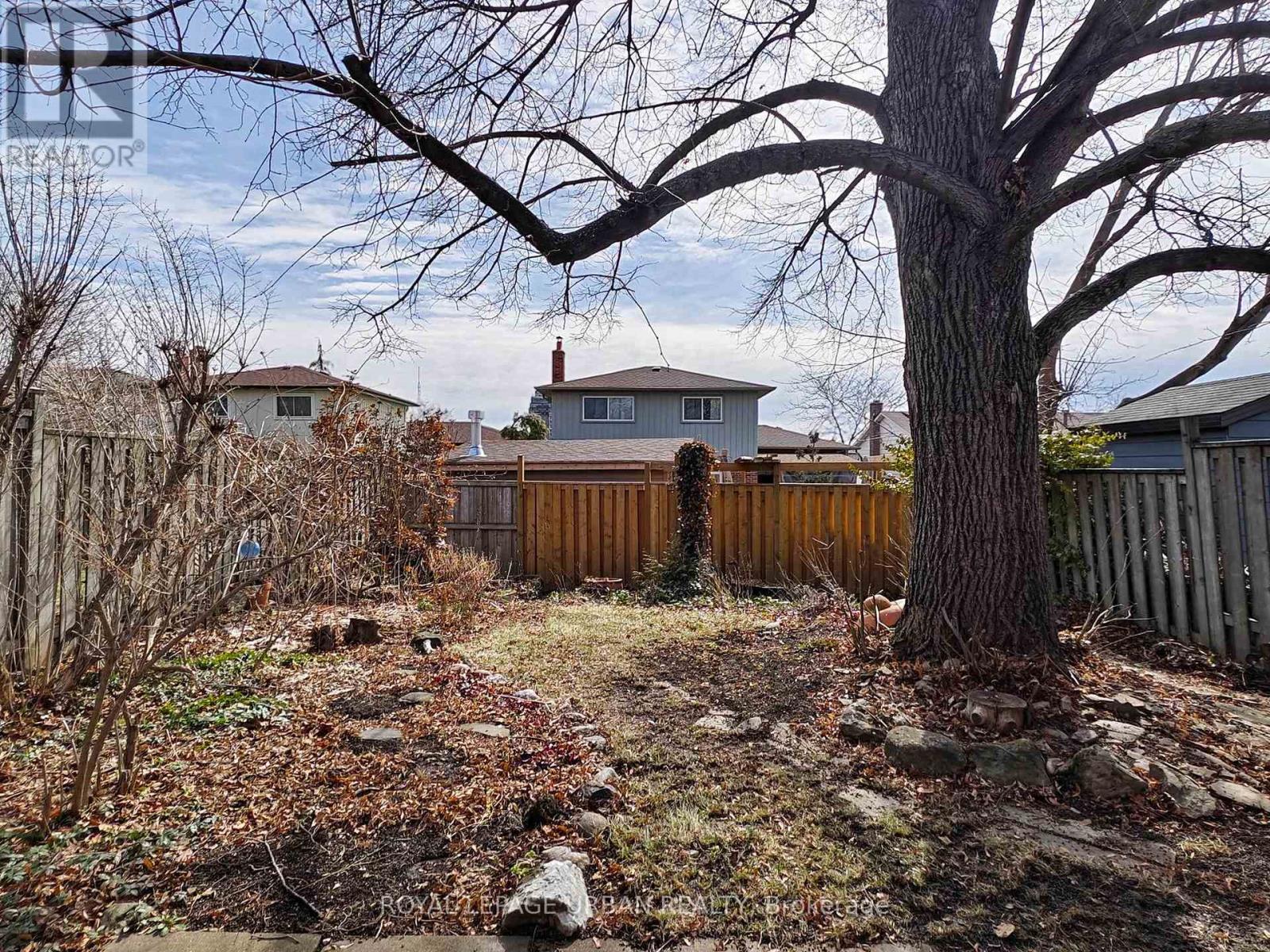 733 Consort Crescent, Mississauga, Ontario  L5C 1J8 - Photo 44 - W12920528