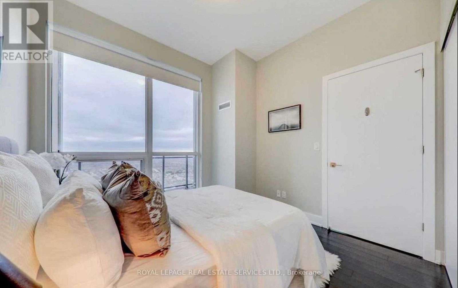 Lph11 - 4011 Brickstone Mews, Mississauga, Ontario  L5B 0J7 - Photo 14 - W12920578