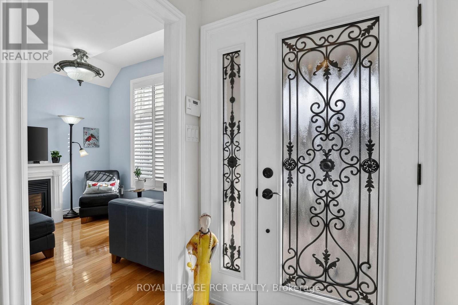 26 Nailsworth Crescent, Caledon, Ontario  L7C 1R3 - Photo 3 - W12920582