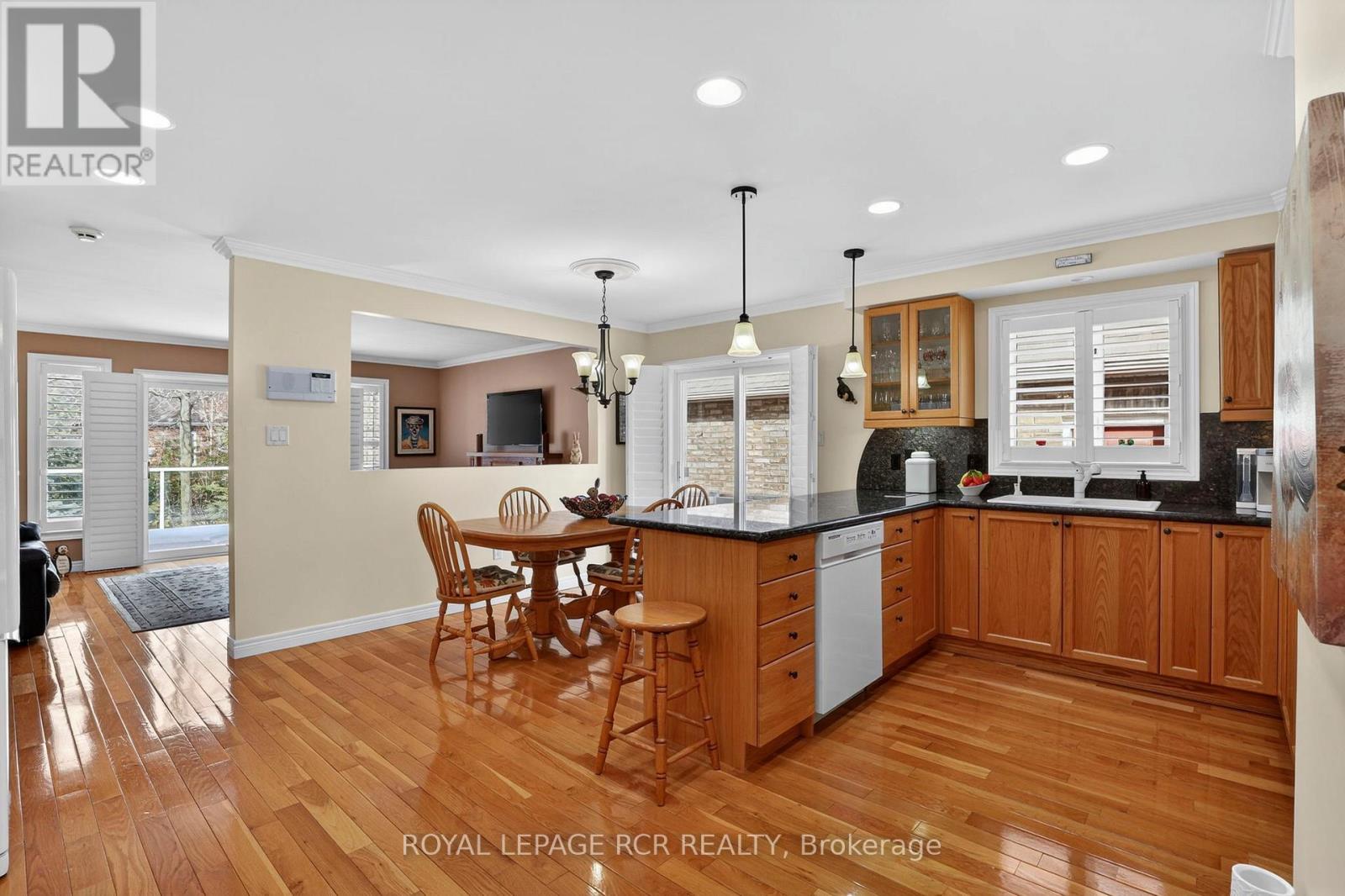 26 Nailsworth Crescent, Caledon, Ontario  L7C 1R3 - Photo 5 - W12920582