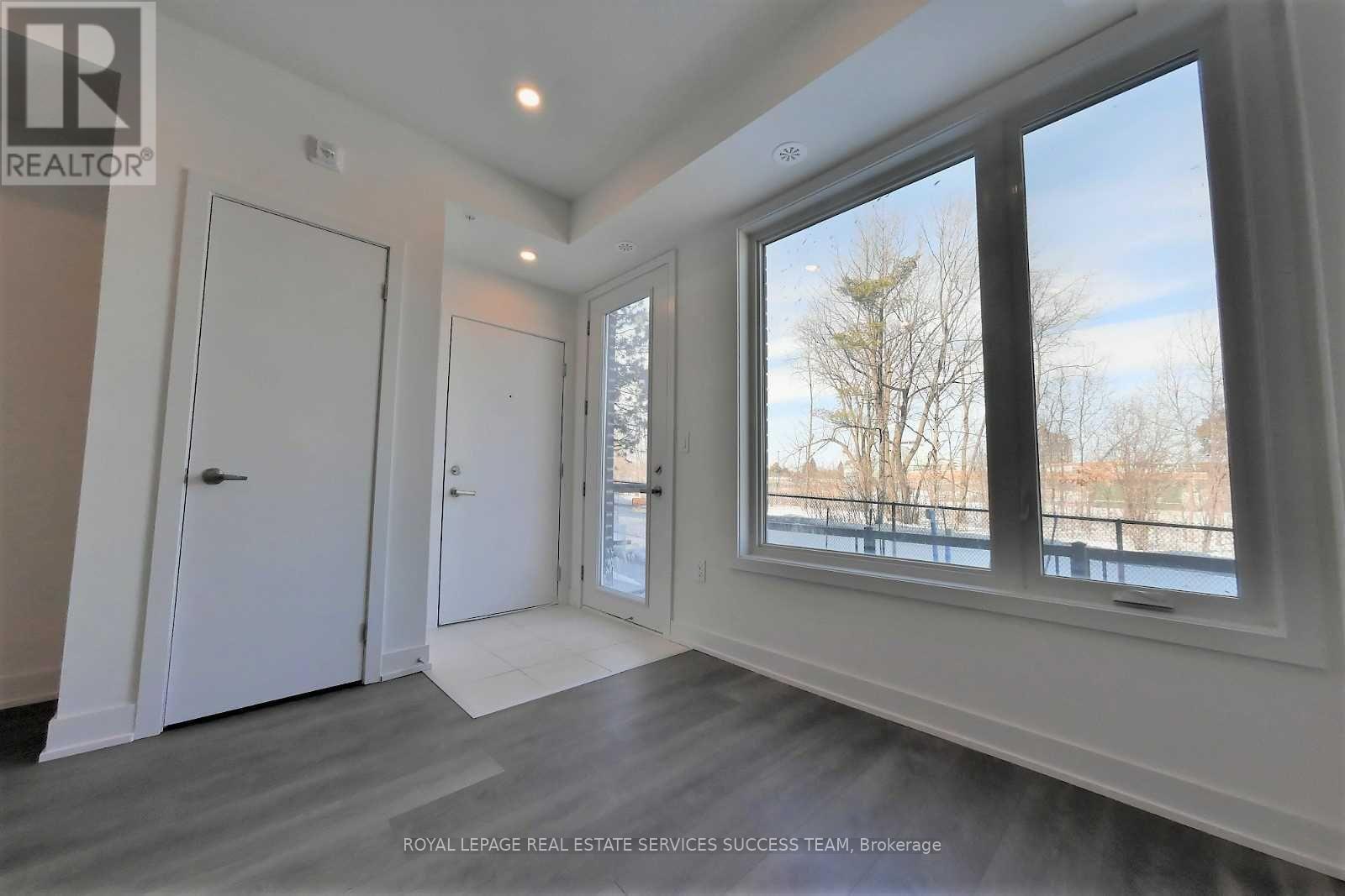 24 - 3473 Widdicombe Way, Mississauga, Ontario  L5L 0B8 - Photo 3 - W12920620