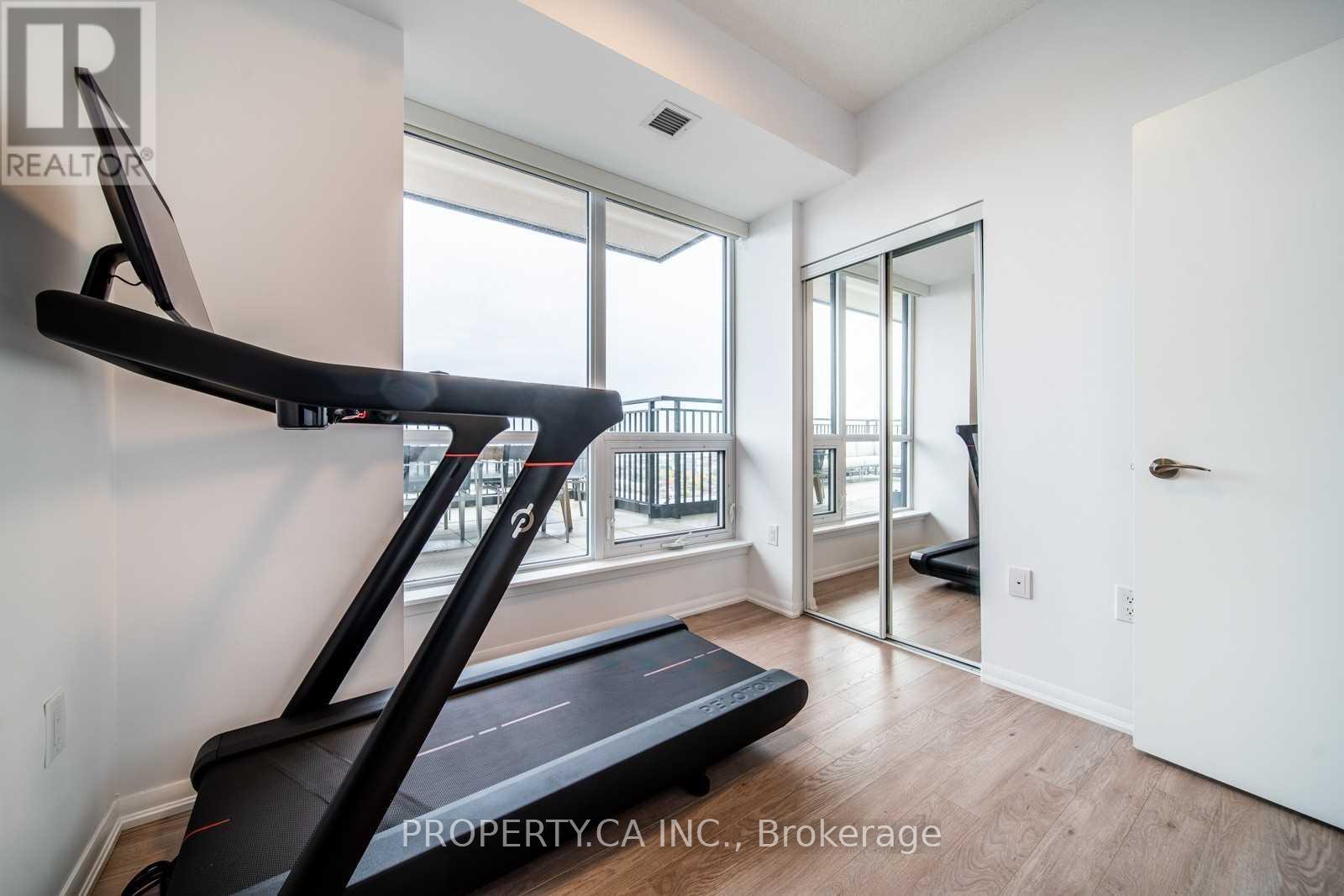 2802 - 830 Lawrence Avenue W, Toronto, Ontario  M6A 1C3 - Photo 13 - W12920634