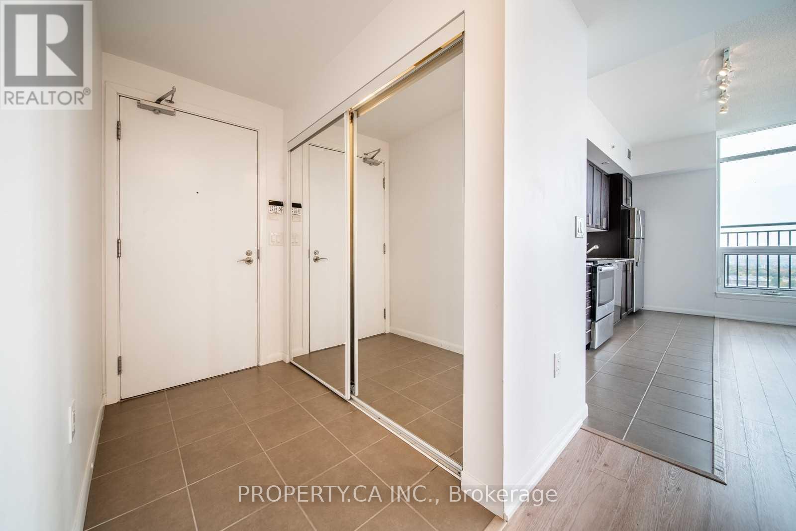 2802 - 830 Lawrence Avenue W, Toronto, Ontario  M6A 1C3 - Photo 2 - W12920634
