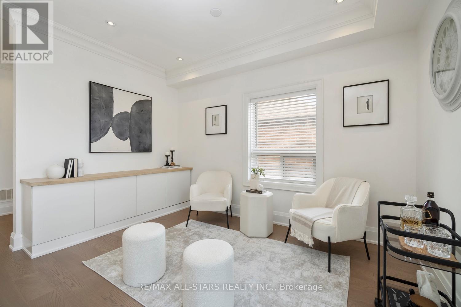 36 Athol Avenue, Toronto, Ontario  M8Z 2A4 - Photo 10 - W12920638