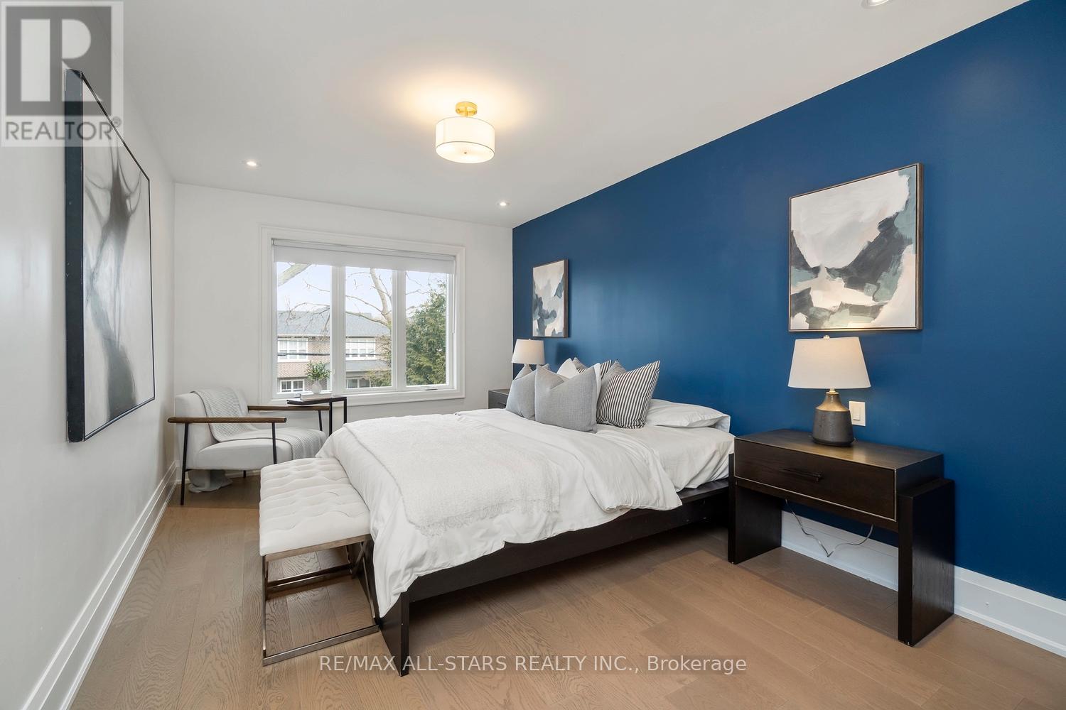 36 Athol Avenue, Toronto, Ontario  M8Z 2A4 - Photo 31 - W12920638