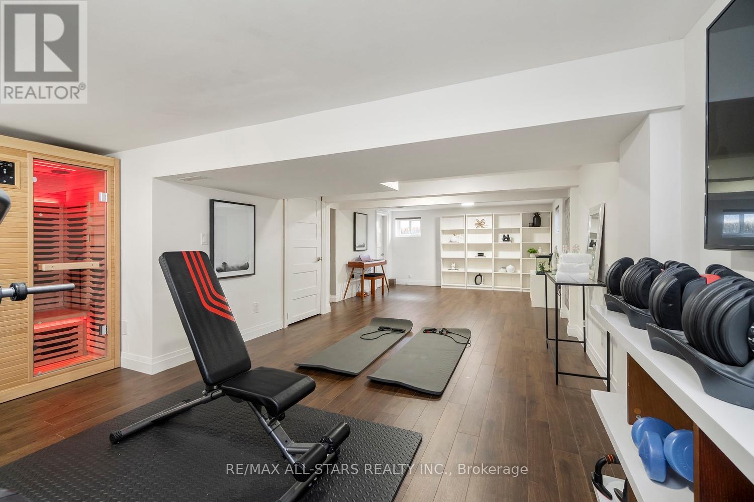 36 Athol Avenue, Toronto, Ontario  M8Z 2A4 - Photo 41 - W12920638