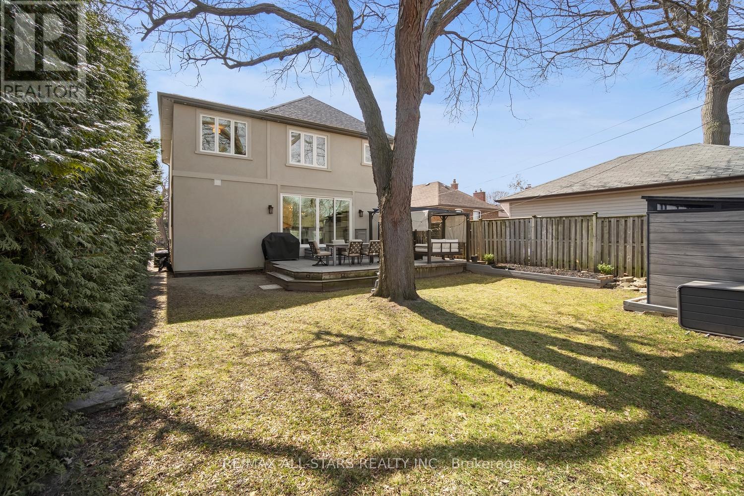 36 Athol Avenue, Toronto, Ontario  M8Z 2A4 - Photo 44 - W12920638