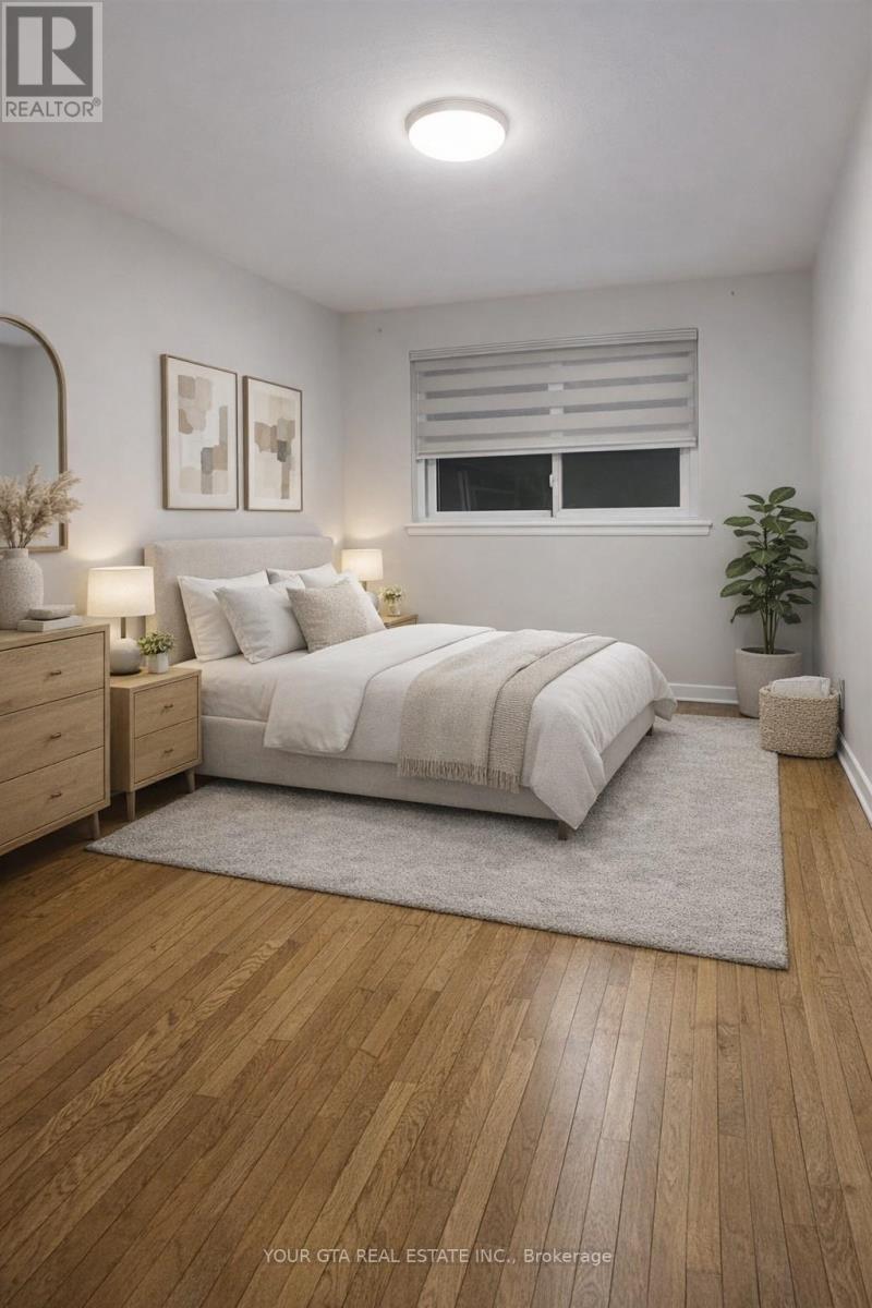 Upper - 1867 Sandgate Crescent, Mississauga, Ontario  L5J 2E7 - Photo 13 - W12920654