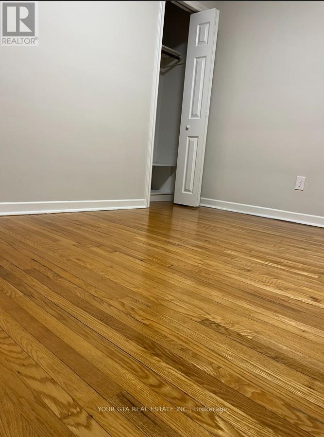 Upper - 1867 Sandgate Crescent, Mississauga, Ontario  L5J 2E7 - Photo 19 - W12920654