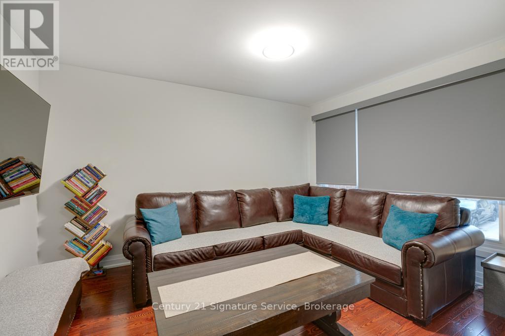 45 - 3175 Kirwin Avenue, Mississauga, Ontario  L5A 3M4 - Photo 12 - W12920656