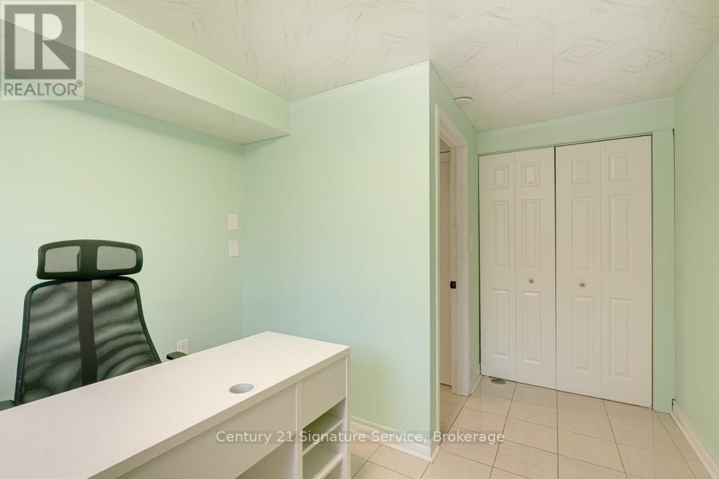 45 - 3175 Kirwin Avenue, Mississauga, Ontario  L5A 3M4 - Photo 26 - W12920656