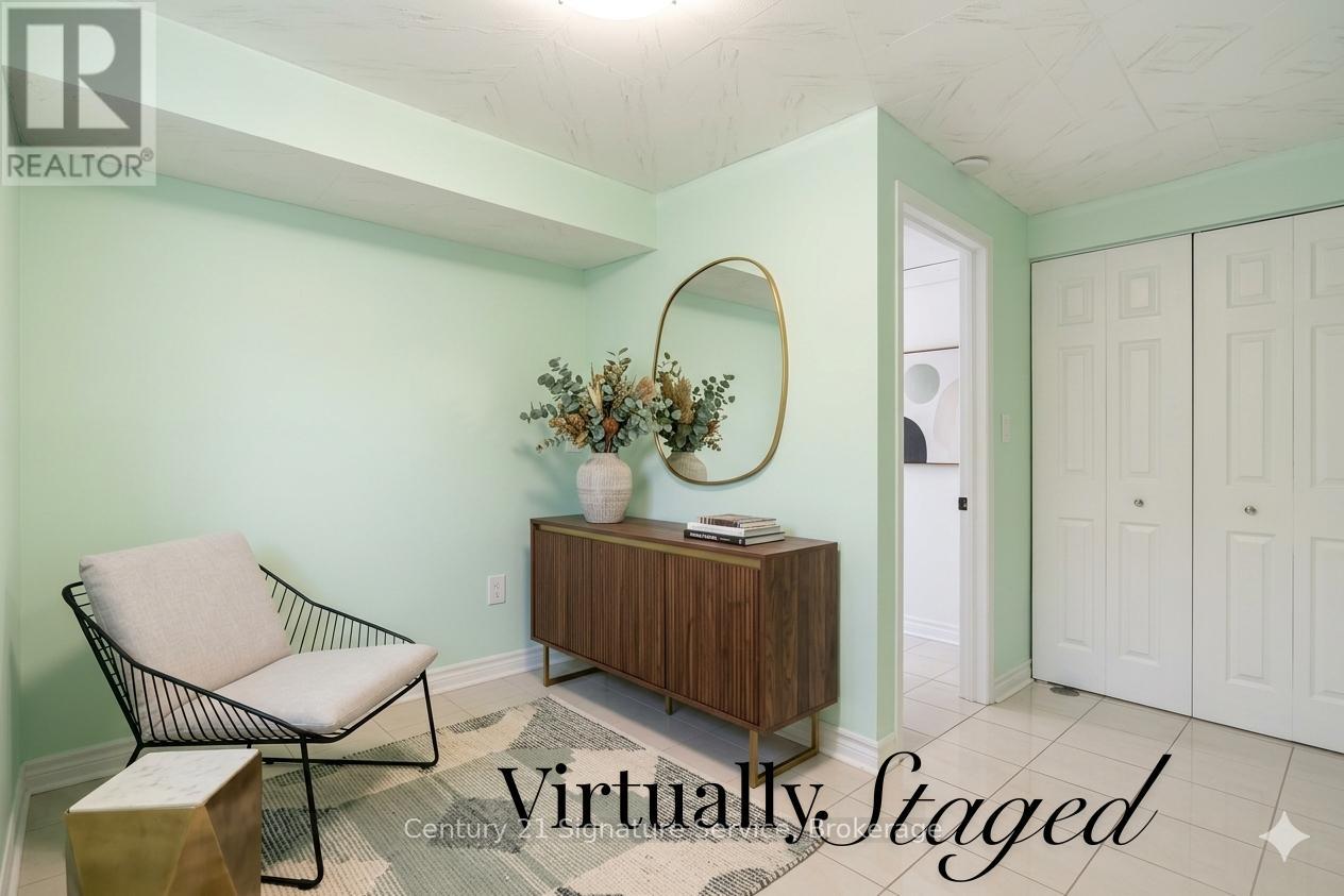 45 - 3175 Kirwin Avenue, Mississauga, Ontario  L5A 3M4 - Photo 27 - W12920656