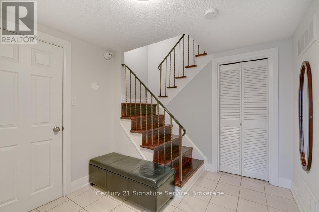 45 - 3175 Kirwin Avenue, Mississauga, Ontario  L5A 3M4 - Photo 31 - W12920656