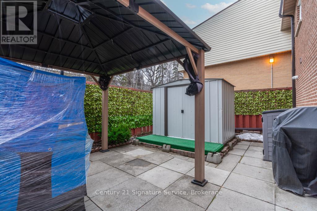 45 - 3175 Kirwin Avenue, Mississauga, Ontario  L5A 3M4 - Photo 4 - W12920656