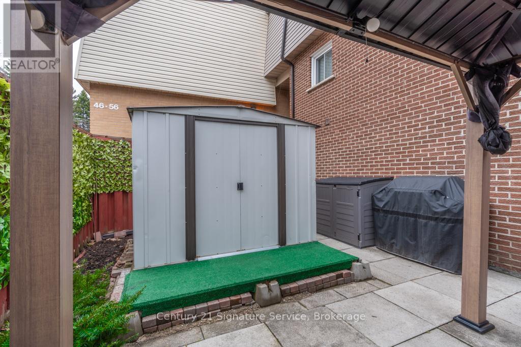 45 - 3175 Kirwin Avenue, Mississauga, Ontario  L5A 3M4 - Photo 8 - W12920656