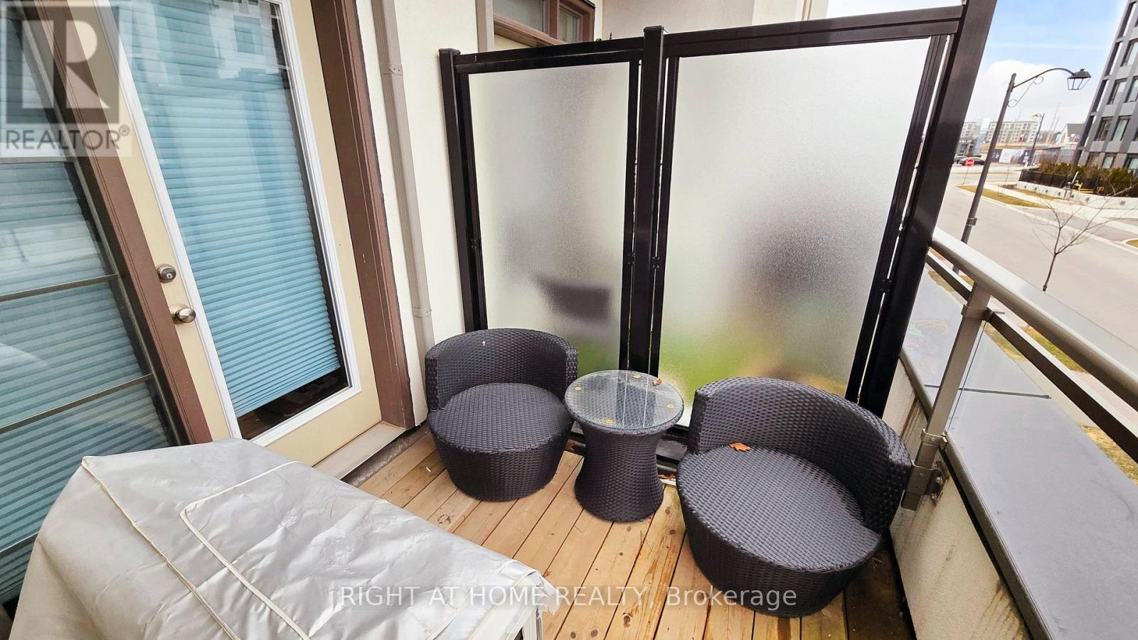 1423 Clarriage Court, Milton, Ontario  L9E 1J4 - Photo 12 - W12920664