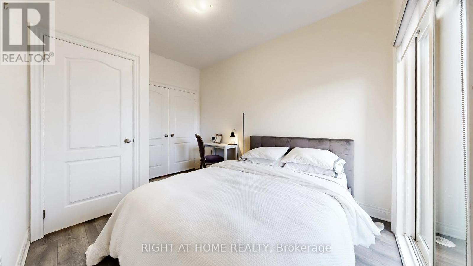 1423 Clarriage Court, Milton, Ontario  L9E 1J4 - Photo 17 - W12920664