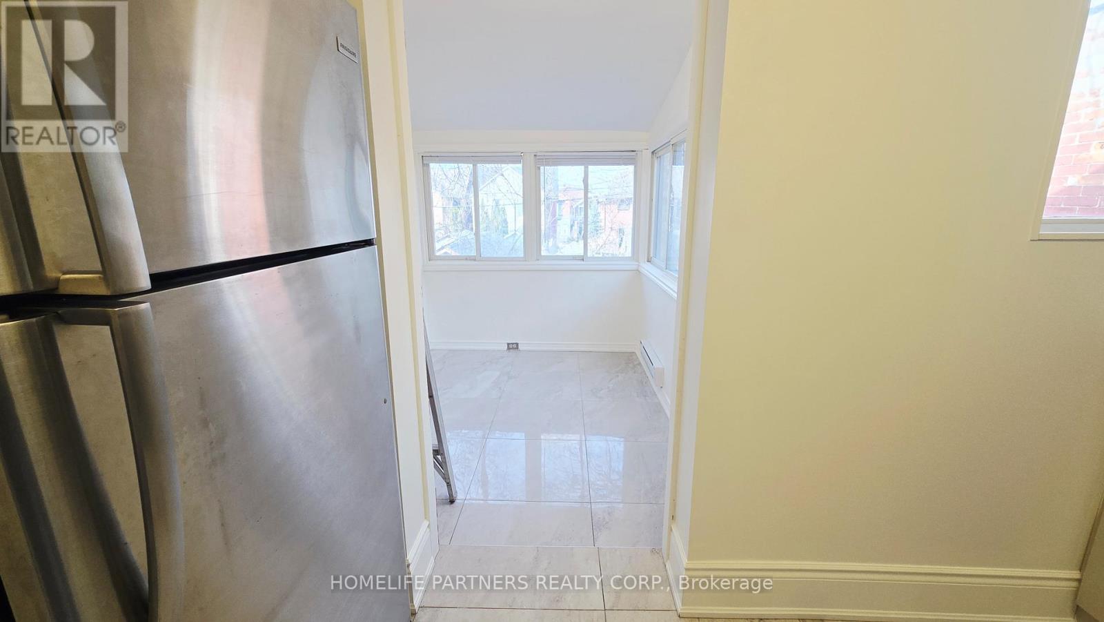 86 Macdonell Avenue, Toronto, Ontario  M6R 2A2 - Photo 10 - W12920692