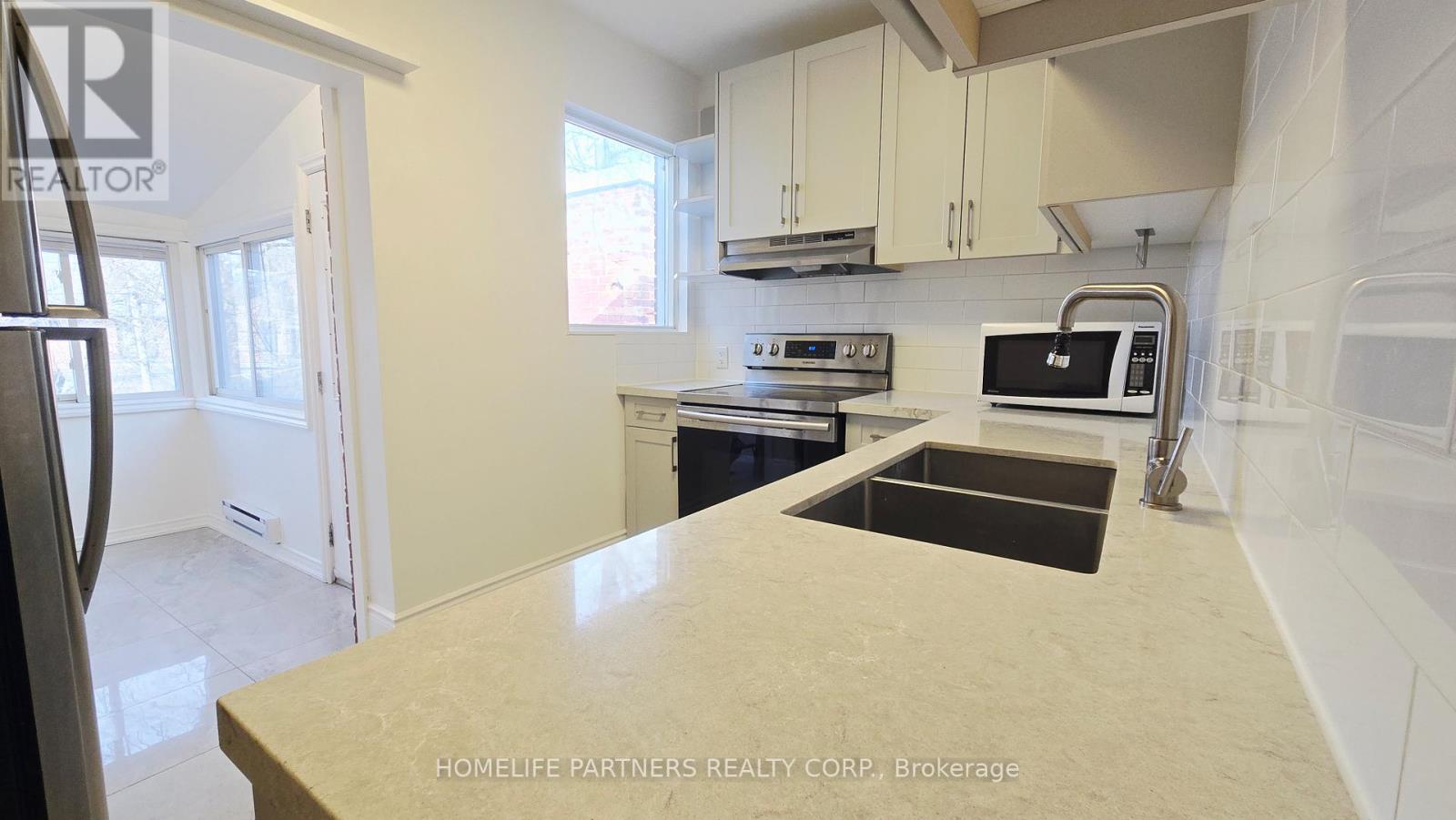 86 Macdonell Avenue, Toronto, Ontario  M6R 2A2 - Photo 8 - W12920692