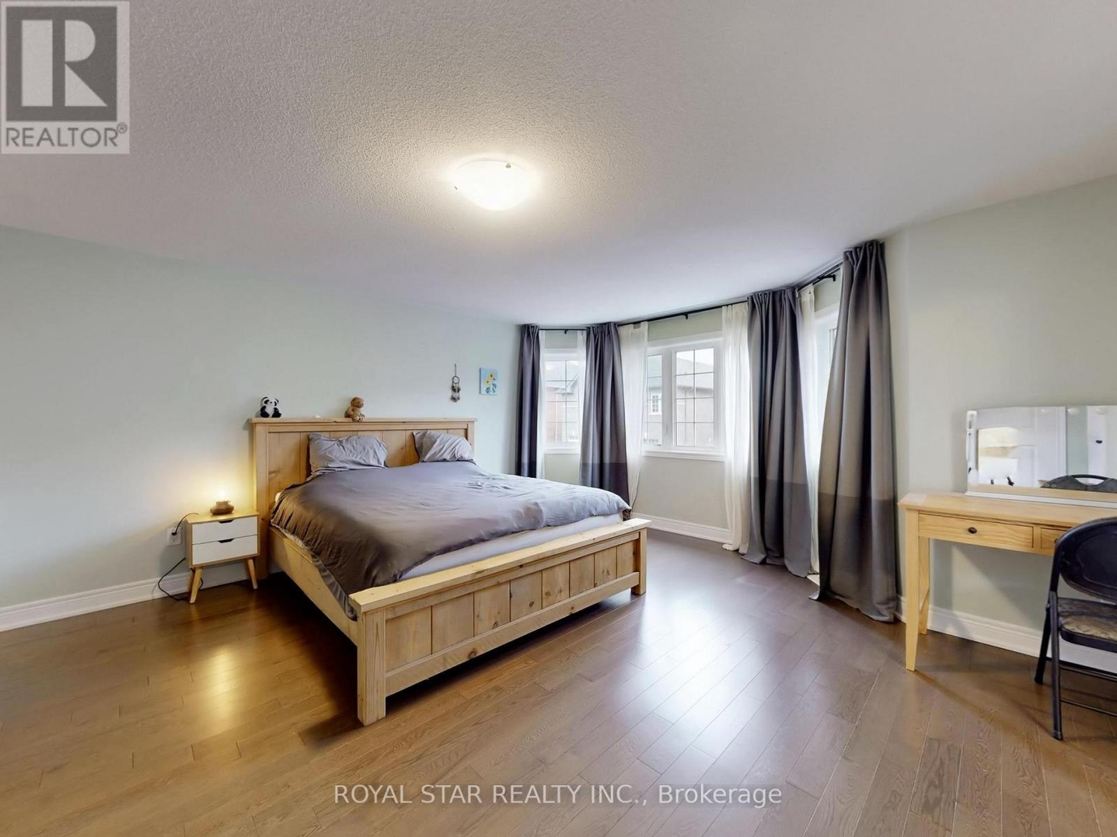 20 Walworth Street, Halton Hills, Ontario  L7G 0N5 - Photo 19 - W12920698