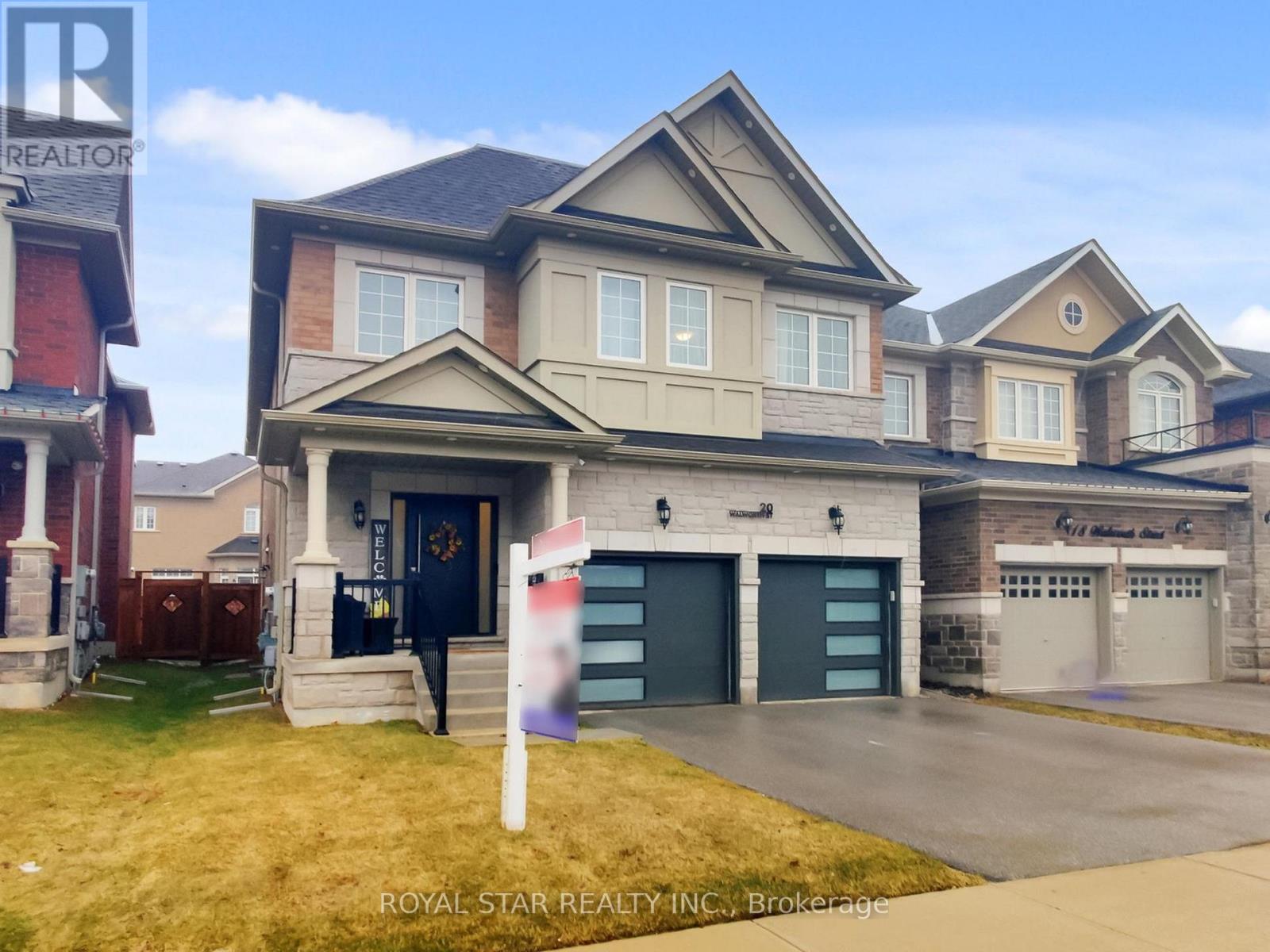 20 Walworth Street, Halton Hills, Ontario  L7G 0N5 - Photo 2 - W12920698