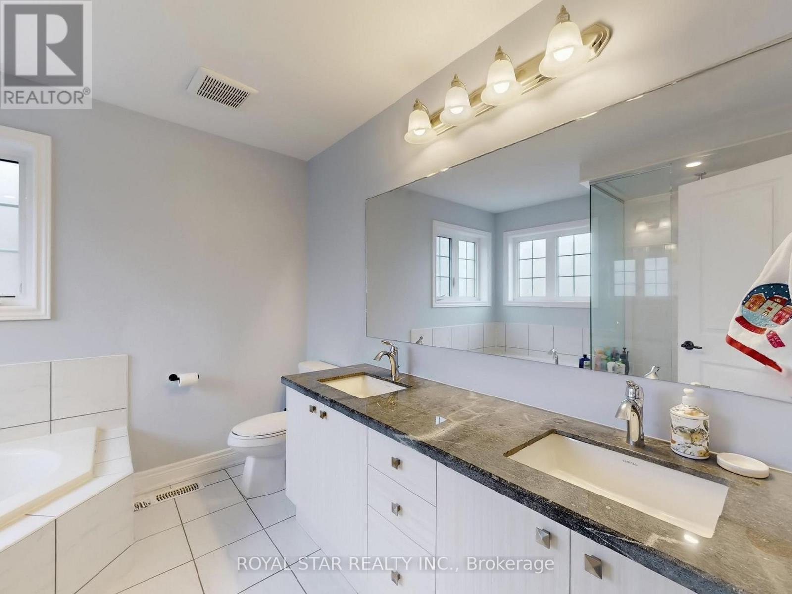 20 Walworth Street, Halton Hills, Ontario  L7G 0N5 - Photo 22 - W12920698