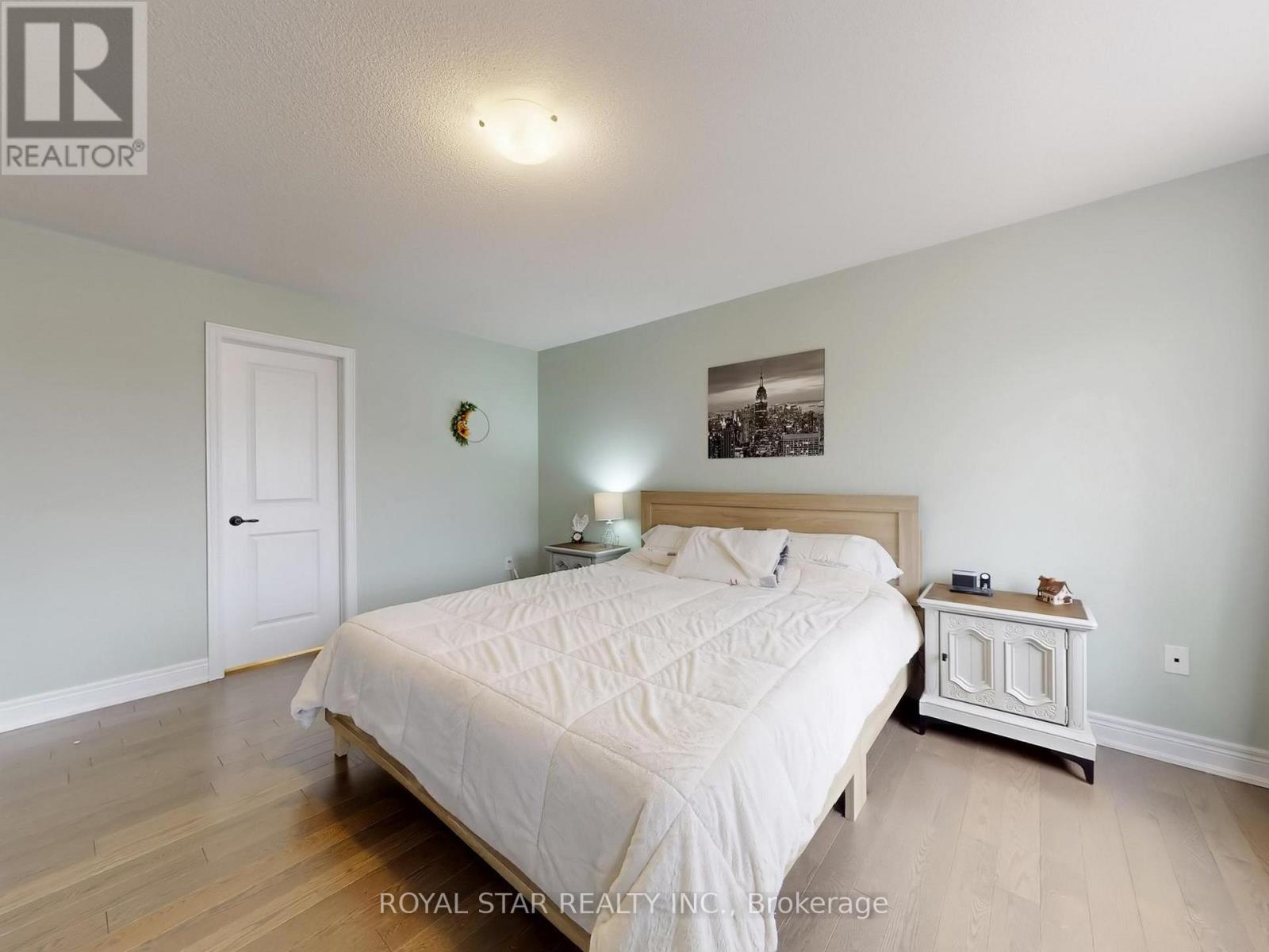 20 Walworth Street, Halton Hills, Ontario  L7G 0N5 - Photo 25 - W12920698