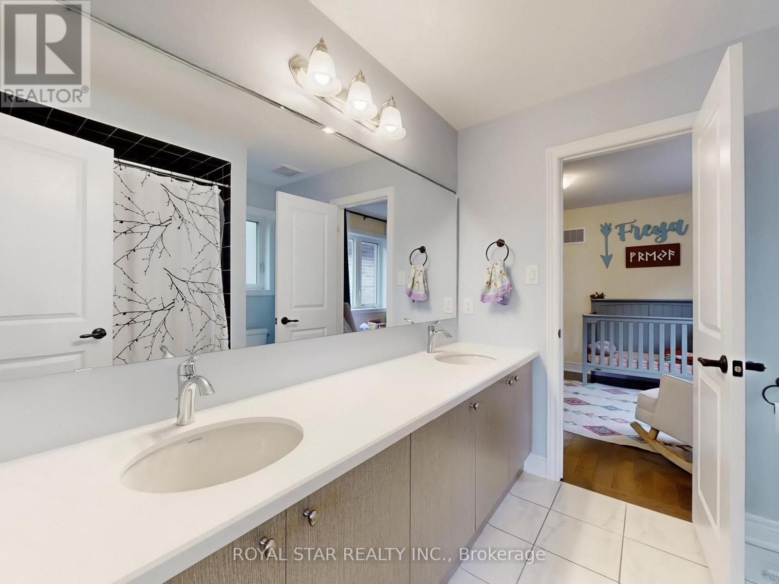 20 Walworth Street, Halton Hills, Ontario  L7G 0N5 - Photo 28 - W12920698