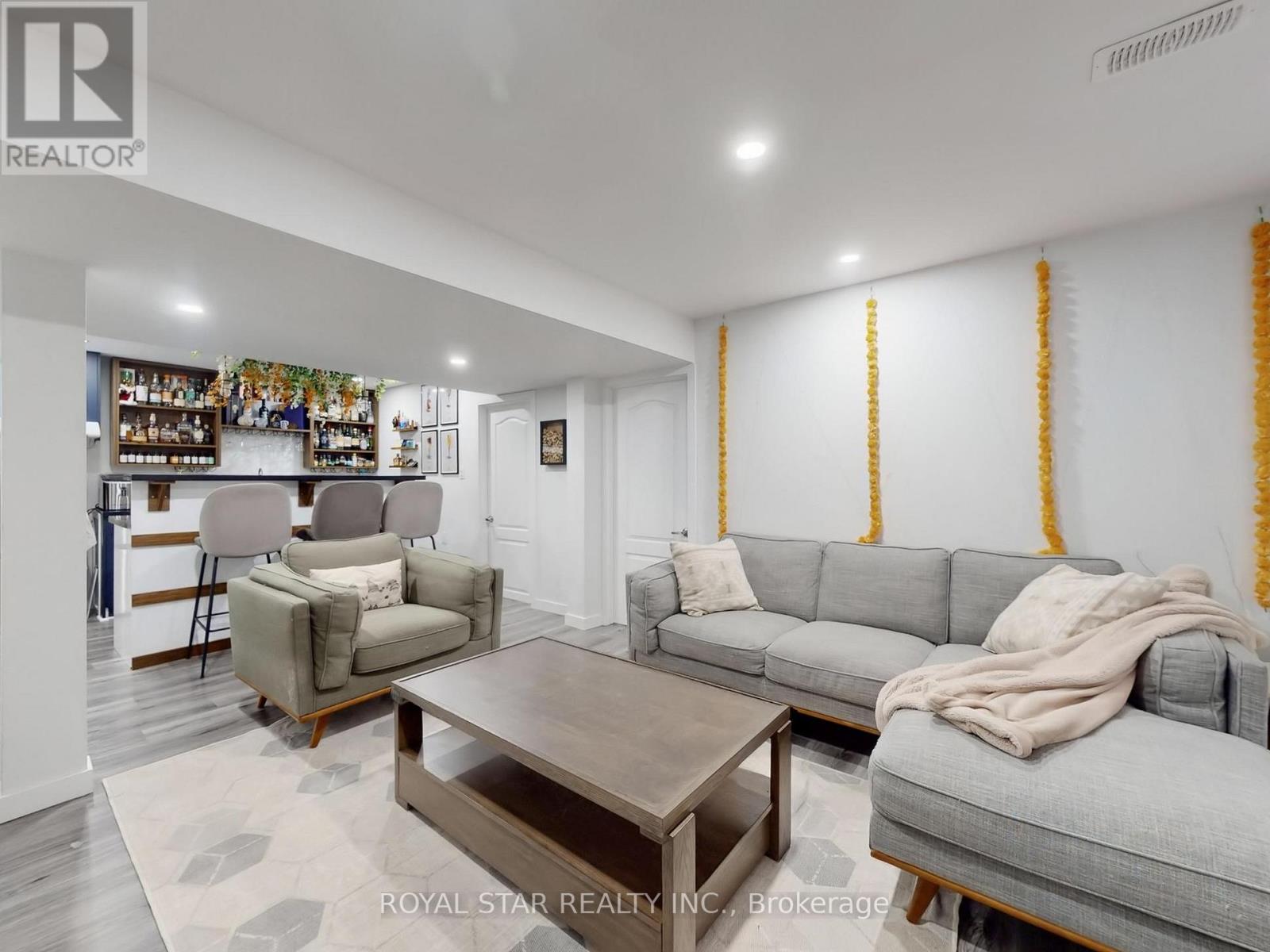 20 Walworth Street, Halton Hills, Ontario  L7G 0N5 - Photo 39 - W12920698