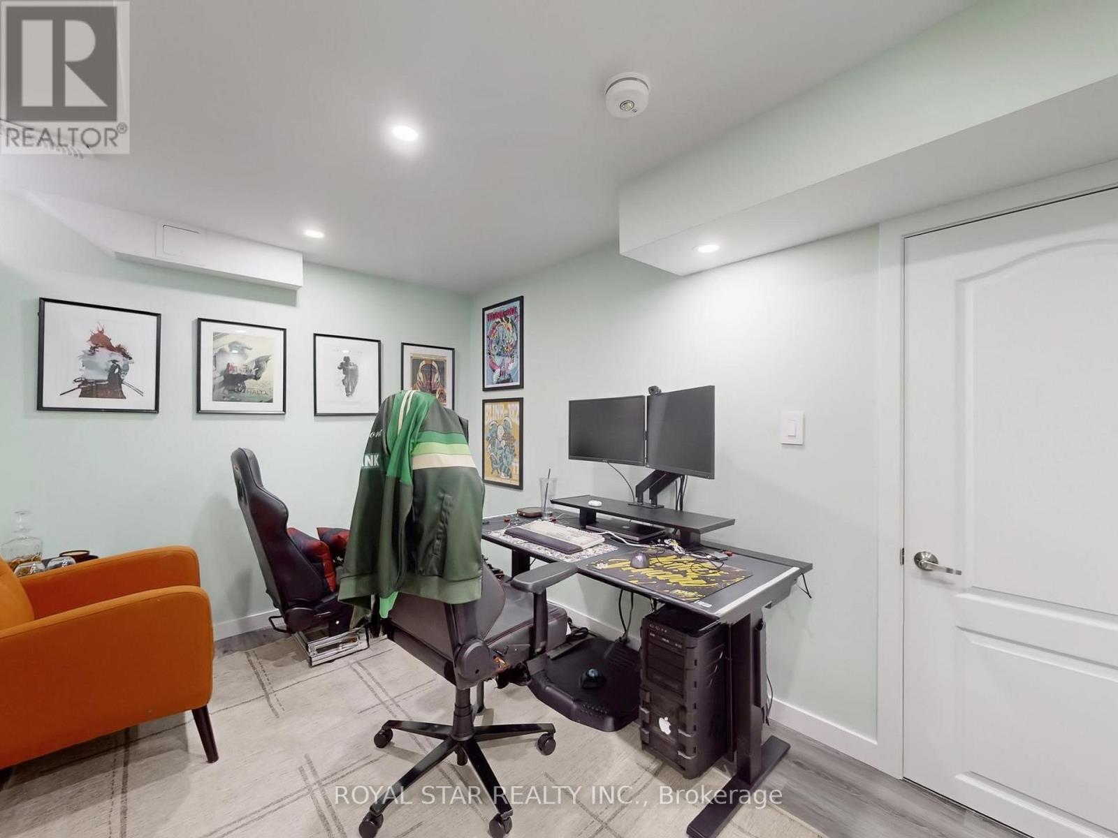 20 Walworth Street, Halton Hills, Ontario  L7G 0N5 - Photo 45 - W12920698