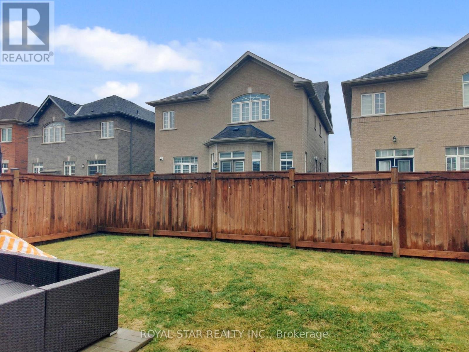 20 Walworth Street, Halton Hills, Ontario  L7G 0N5 - Photo 50 - W12920698