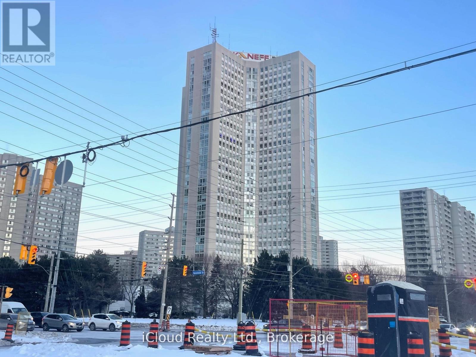 3208 - 3650 Kaneff Crescent, Mississauga, Ontario  L5A 4A1 - Photo 2 - W12920706