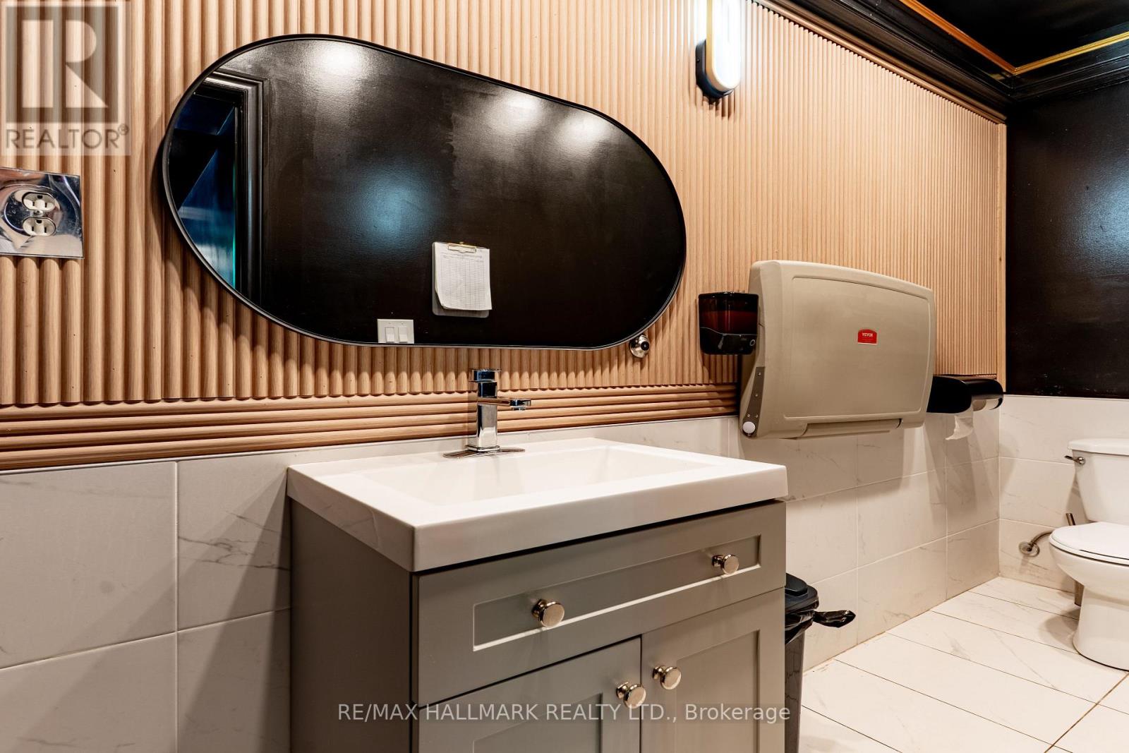 7a - 1027 Finch Avenue W, Toronto, Ontario  M3J 2C7 - Photo 7 - W12920726